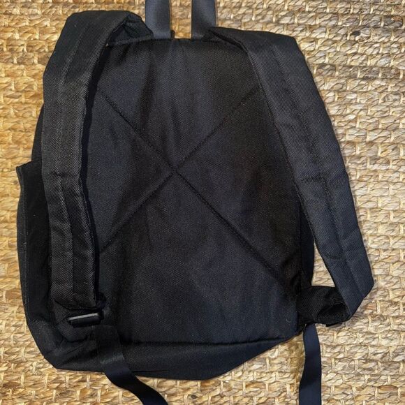 🖤 Vera Bradley Mini Backpack – Sleek Black Nylon 🖤🎒 - Picture 2 of 10